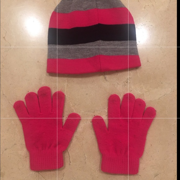Girl’s Beanie and Mittens Set - Picture 2 of 2